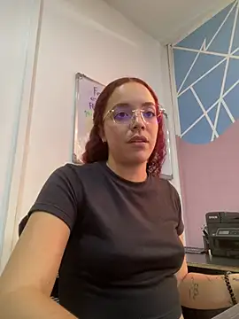 Miss Dior2 online show from February 12, 4:40 pm