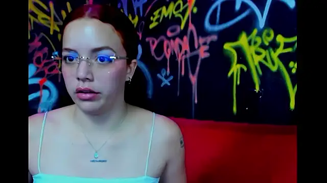 Miss Dior2 online show from March 26, 1:53 pm