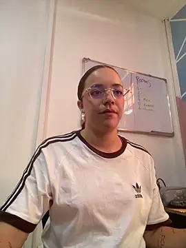 Miss Dior2 online show from February 9, 3:43 pm