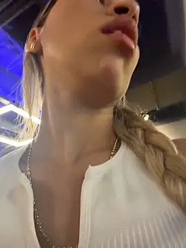 Mia Rosee1 online show from July 8, 8:53 pm