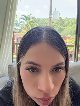 Mia Rosee1 online show from May 3, 5:49 pm