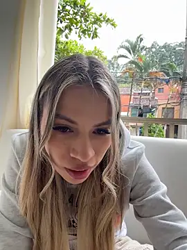 Mia Rosee1 online show from July 20, 7:27 pm