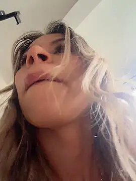 Mia Rosee1 online show from April 5, 7:20 pm