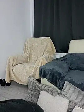 AbellaDesiree online show from March 6, 4:07 am