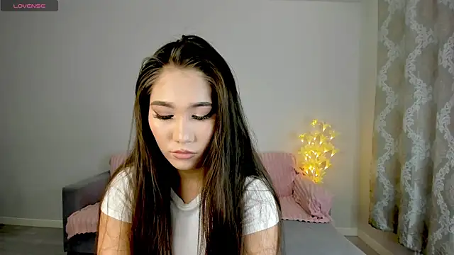 Snapshot of mayameilin chatting on February 10, 1:10 pm mayameilin online show from February 10, 1:10 pm