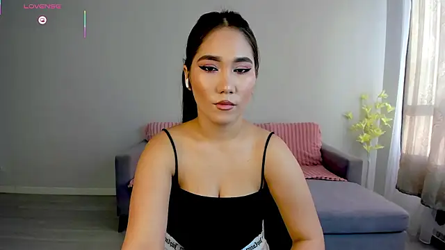 Snapshot of mayameilin chatting on February 18, 11:06 am mayameilin online show from February 18, 11:06 am