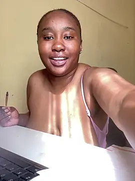 MeekyCurvyAss online show from August 4, 11:37 am
