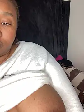 MeekyCurvyAss online show from May 20, 8:06 pm