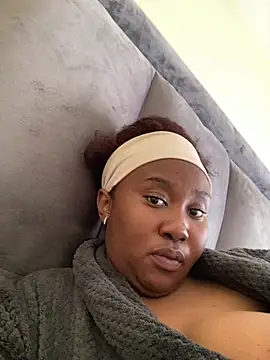 MeekyCurvyAss online show from July 19, 10:23 am