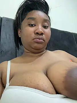 MeekyCurvyAss online show from March 5, 8:22 am