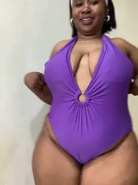 MeekyCurvyAss online show from May 9, 2:42 pm