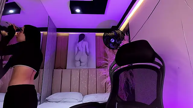 GemmaBrown online show from April 1, 12:50 pm