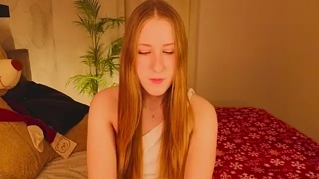 Snapshot of CassieReborn chatting on February 11, 9:25 pm CassieReborn online show from February 11, 9:25 pm