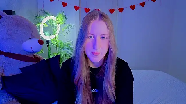 Snapshot of CassieReborn chatting on February 28, 3:55 pm CassieReborn online show from February 28, 3:55 pm