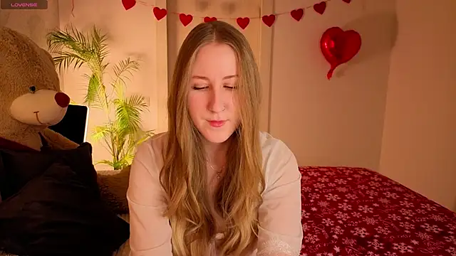 Snapshot of CassieReborn chatting on February 23, 3:34 pm CassieReborn online show from February 23, 3:34 pm