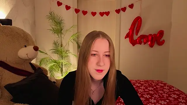 Snapshot of CassieReborn chatting on February 12, 9:47 pm CassieReborn online show from February 12, 9:47 pm