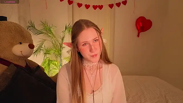 Snapshot of CassieReborn chatting on February 17, 11:02 pm CassieReborn online show from February 17, 11:02 pm