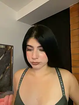  HannahFox  online show from April 2, 1:13 am
