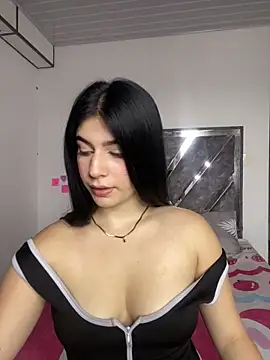  HannahFox  online show from February 4, 10:38 pm