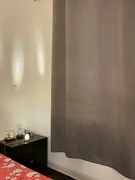  HannahFox  online show from April 10, 11:01 pm