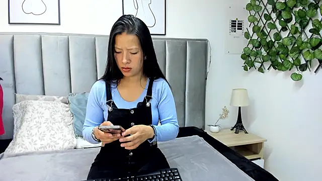 Snapshot of double_temptation_ chatting on February 25, 12:38 pm double temptation online show from February 25, 12:38 pm