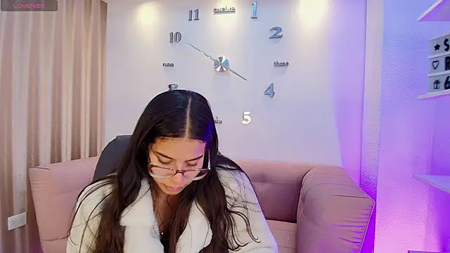 Snapshot of Luna_Millers chatting on February 13, 3:39 am Luna Millers online show from February 13, 3:39 am