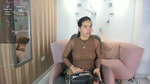 Luna Millers online show from April 5, 4:08 am