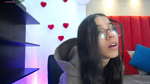 Snapshot of Luna_Millers chatting on March 1, 4:12 am Luna Millers online show from March 1, 4:12 am