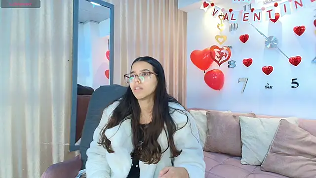 Snapshot of Luna_Millers chatting on February 18, 3:48 am Luna Millers online show from February 18, 3:48 am