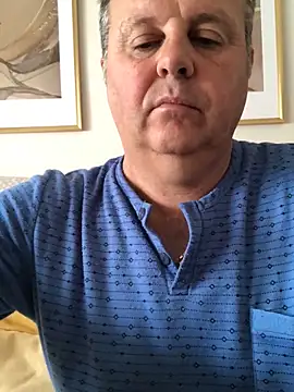 Snapshot of YachtCaptain10 chatting on February 3, 12:10 pm YachtCaptain10 online show from February 3, 12:10 pm