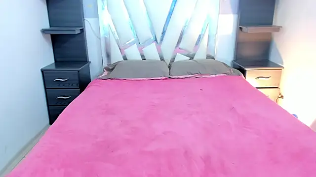 Snapshot of sayis_xxx chatting on February 1, 11:19 am sayis xxx online show from February 1, 11:19 am