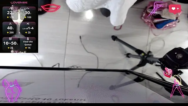 NathalialLooes online show from March 6, 5:35 am