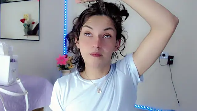 NathalialLooes online show from May 24, 4:23 am