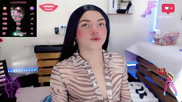 NathalialLooes online show from March 31, 9:28 pm