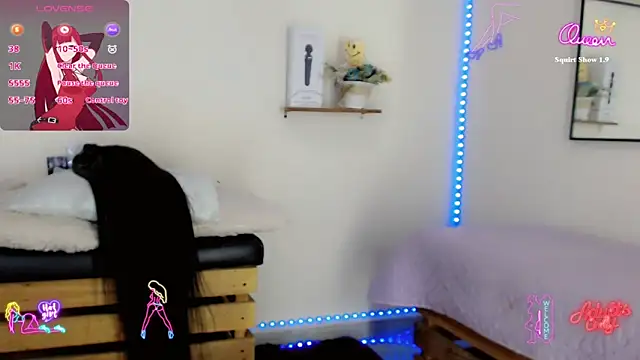 NathalialLooes online show from April 2, 5:14 am