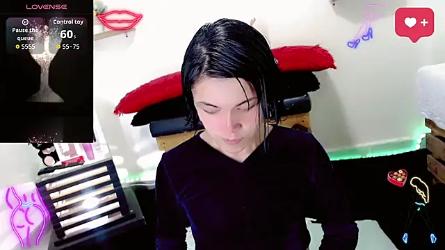 Snapshot of NathalialLooes chatting on February 26, 5:51 am NathalialLooes online show from February 26, 5:51 am