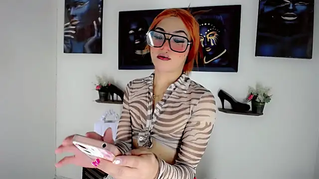 NathalialLooes online show from May 8, 5:11 am
