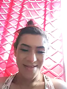Snapshot of NathalialLooes chatting on June 12, 9:23 pm NathalialLooes online show from June 12, 9:23 pm