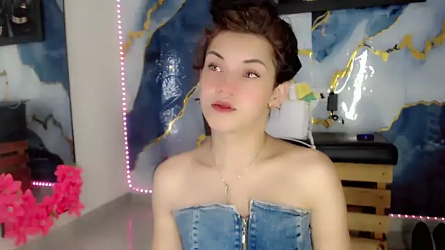 NathalialLooes online show from May 25, 5:18 am