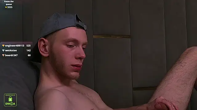 Snapshot of ZidNevil chatting on February 6, 8:43 am ZidNevil online show from February 6, 8:43 am