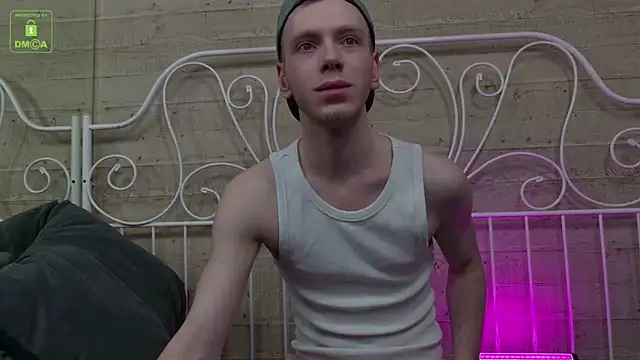 Snapshot of ZidNevil chatting on February 9, 8:40 pm ZidNevil online show from February 9, 8:40 pm