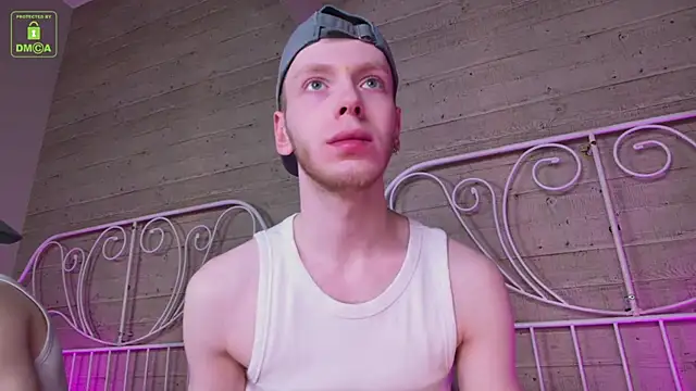 Snapshot of ZidNevil chatting on February 20, 3:25 pm ZidNevil online show from February 20, 3:25 pm