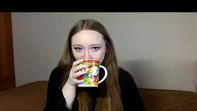 Snapshot of vikipinkk chatting on February 17, 3:53 pm vikipinkk online show from February 17, 3:53 pm