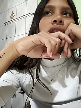 Snapshot of Morochitamika chatting on April 29, 5:52 pm Morochitamika online show from April 29, 5:52 pm