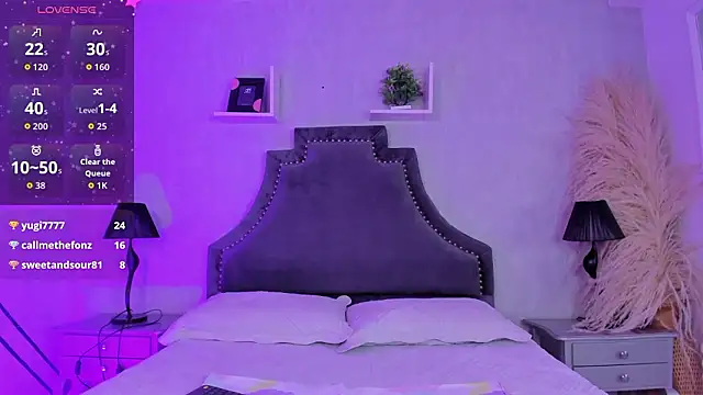 Snapshot of KarelyMitchel chatting on February 20, 1:13 pm KarelyMitchel online show from February 20, 1:13 pm