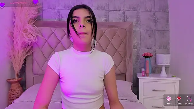 KarelyMitchel online show from March 15, 1:07 pm