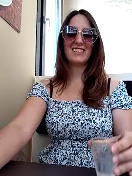 Snapshot of Alexdevil92 chatting on June 22, 1:41 pm Alexdevil92 online show from June 22, 1:41 pm