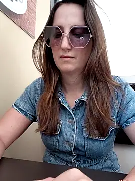Snapshot of Alexdevil92 chatting on June 21, 8:31 am Alexdevil92 online show from June 21, 8:31 am