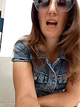 Snapshot of Alexdevil92 chatting on July 15, 9:44 pm Alexdevil92 online show from July 15, 9:44 pm