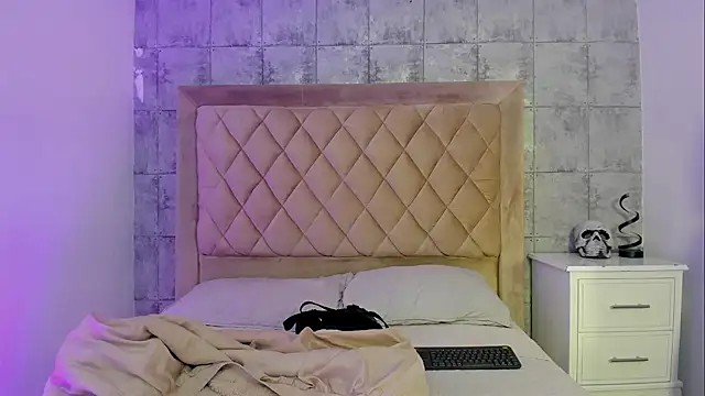 CleoFoxx  online show from March 4, 12:24 pm